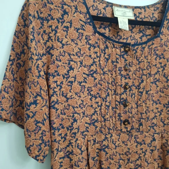 *SOLD*Vintage April Cornell Cottagecore Maxi dress - Picture 4 of 10